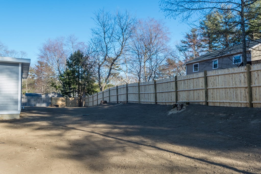 29 Hatch Road Pembroke, MA 02359 - Photo 7 of 42 Gallery Image 7