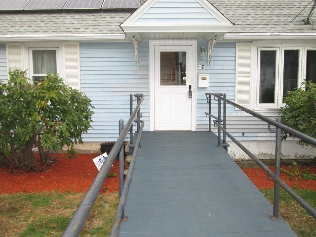 27 Davis Road Auburn, MA 01501 - Photo 2 of 29 Gallery Image 2