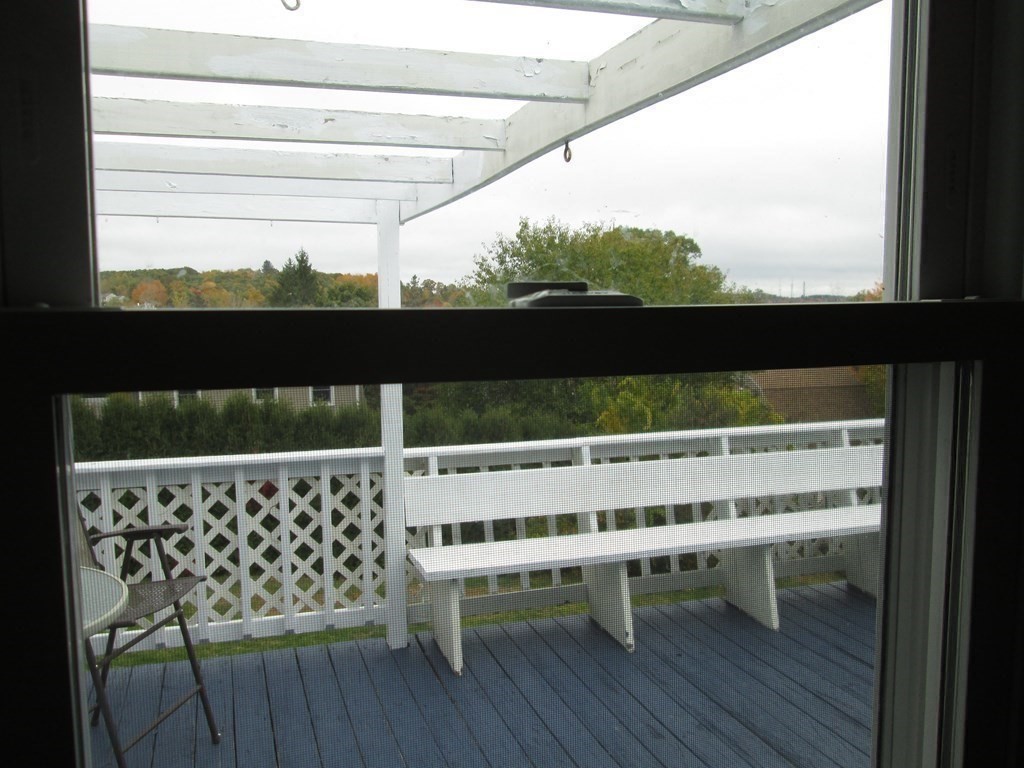 27 Davis Road Auburn, MA 01501 - Photo 6 of 29 Gallery Image 6
