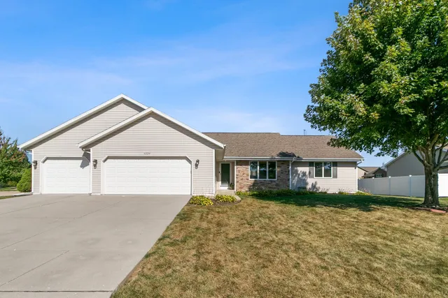$450,000 | 4229 Baybrook Drive, Janesville, WI 53546