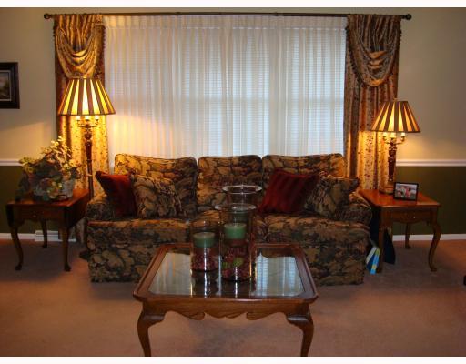 28 Spring Drive Monessen, PA 15062 - Photo 4 of 16 Living Room.