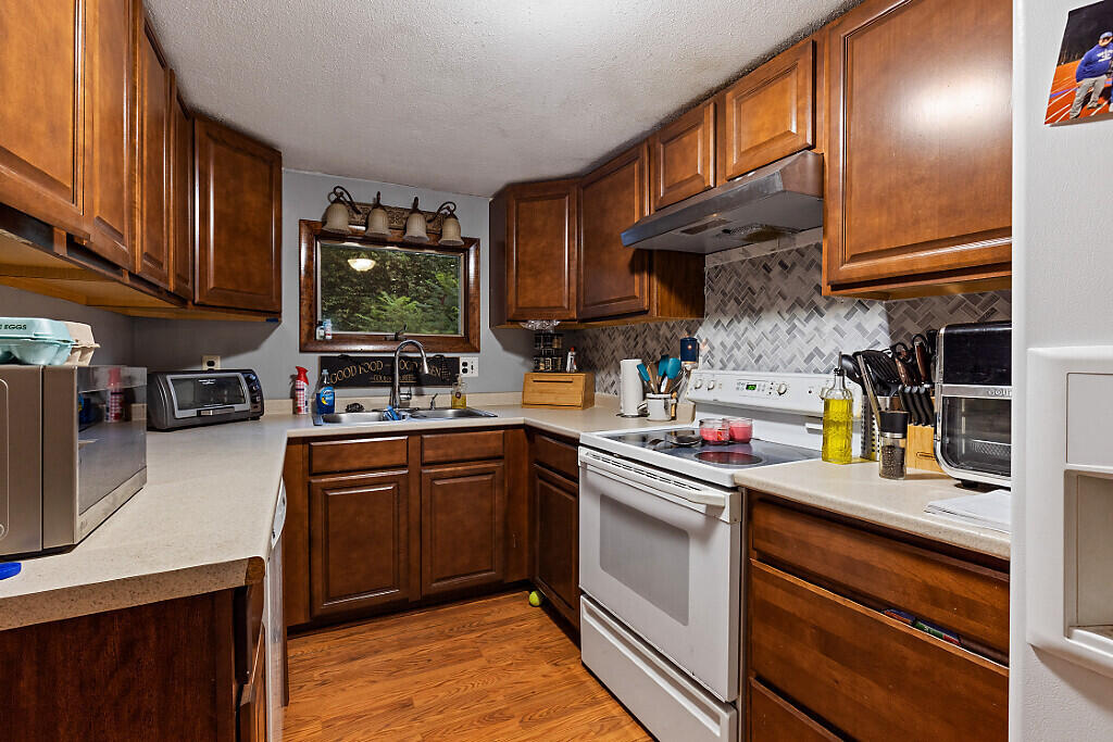 1 Russell Street Readfield, ME 04355 - Photo 10 of 60 IMG_7177