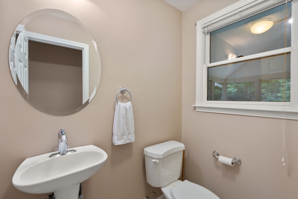 12 Thorny Lea Road Sharon, MA 02067 - Photo 13 of 29