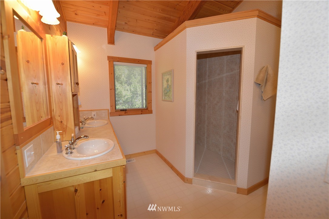 2 Mustard Mountain Road Winthrop, WA 98862 - Photo 19 of 25