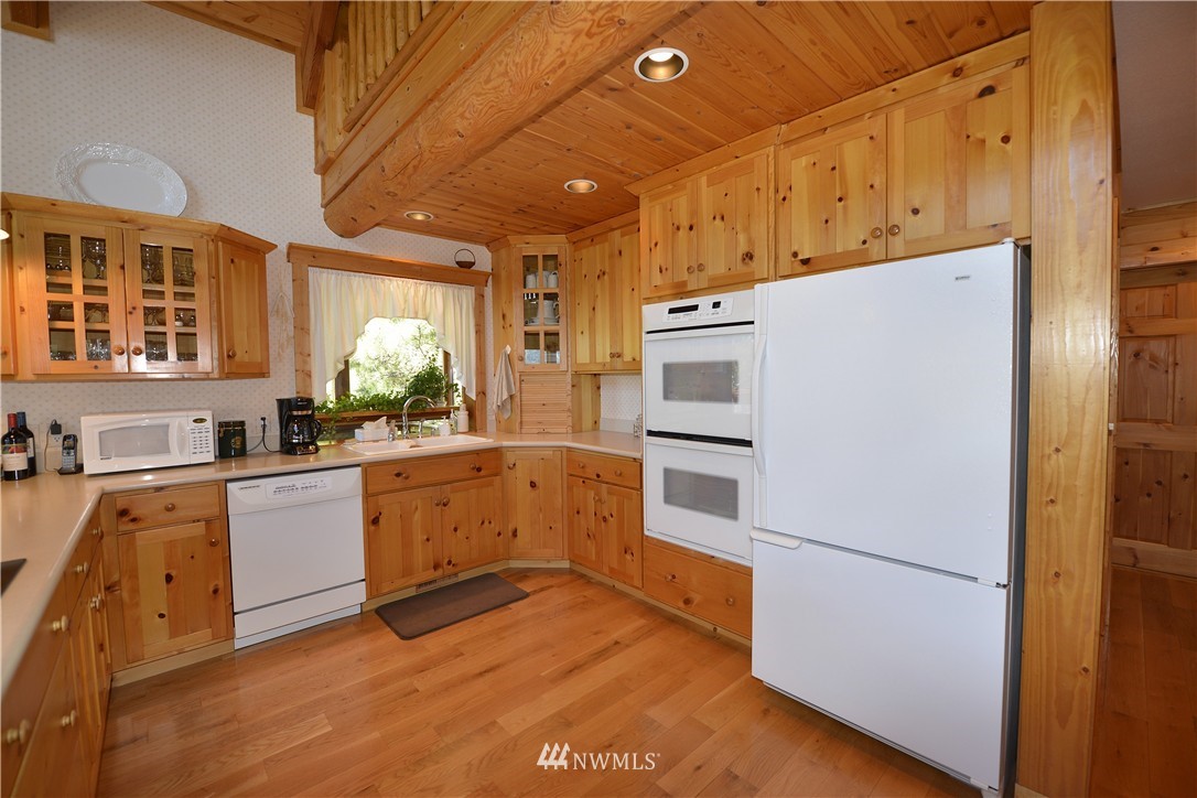 2 Mustard Mountain Road Winthrop, WA 98862 - Photo 10 of 25