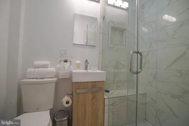 $2,260 | 3003 P Street Northwest, Unit 302, Washington, DC 20007