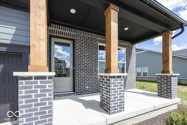 $739,900 | 4988 Elaine Court, Noblesville, IN 46062