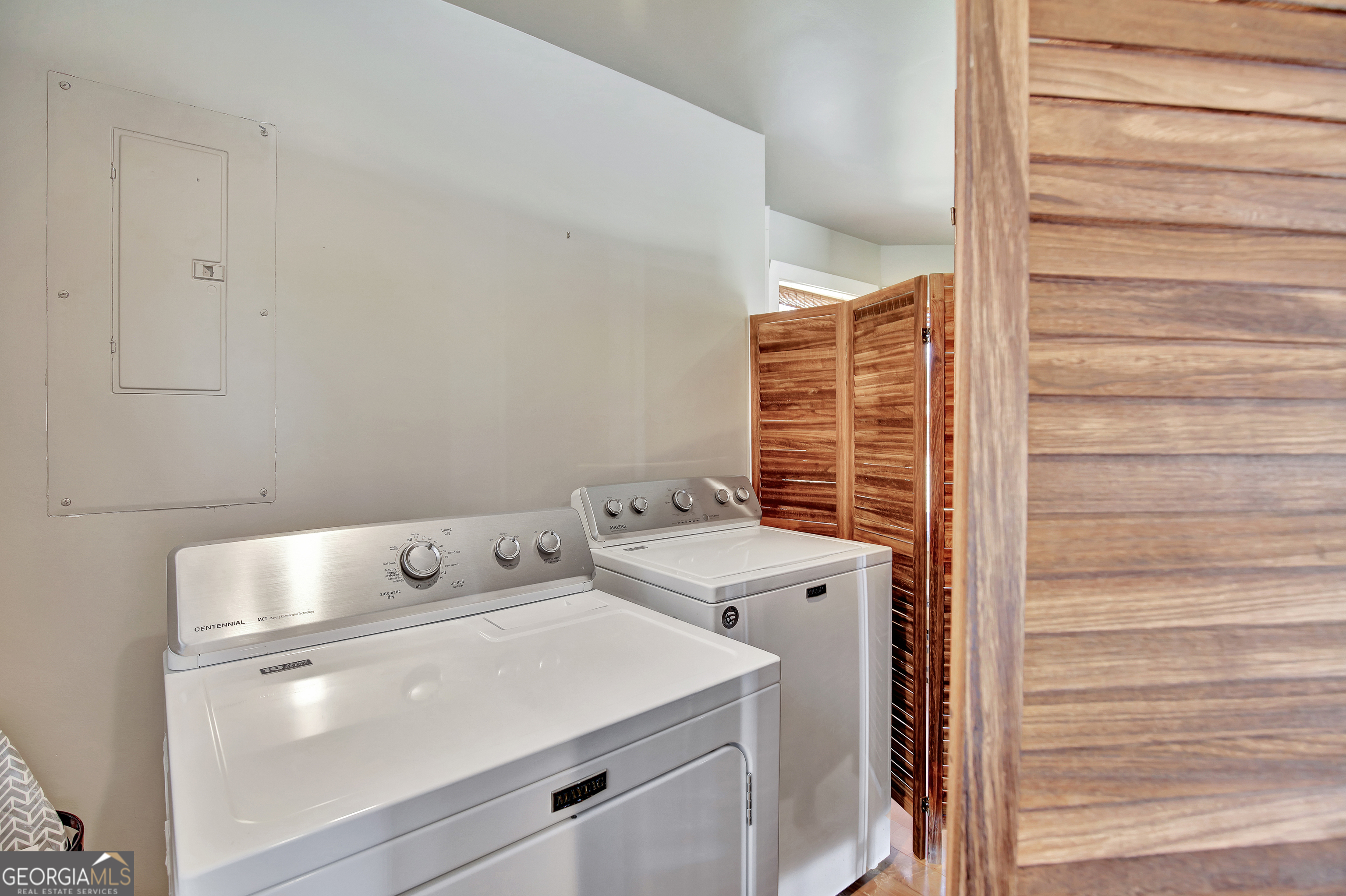 300 Briarwood Road Tyrone, GA 30290 - Photo 44 of 74 a utility room with dryer and washer