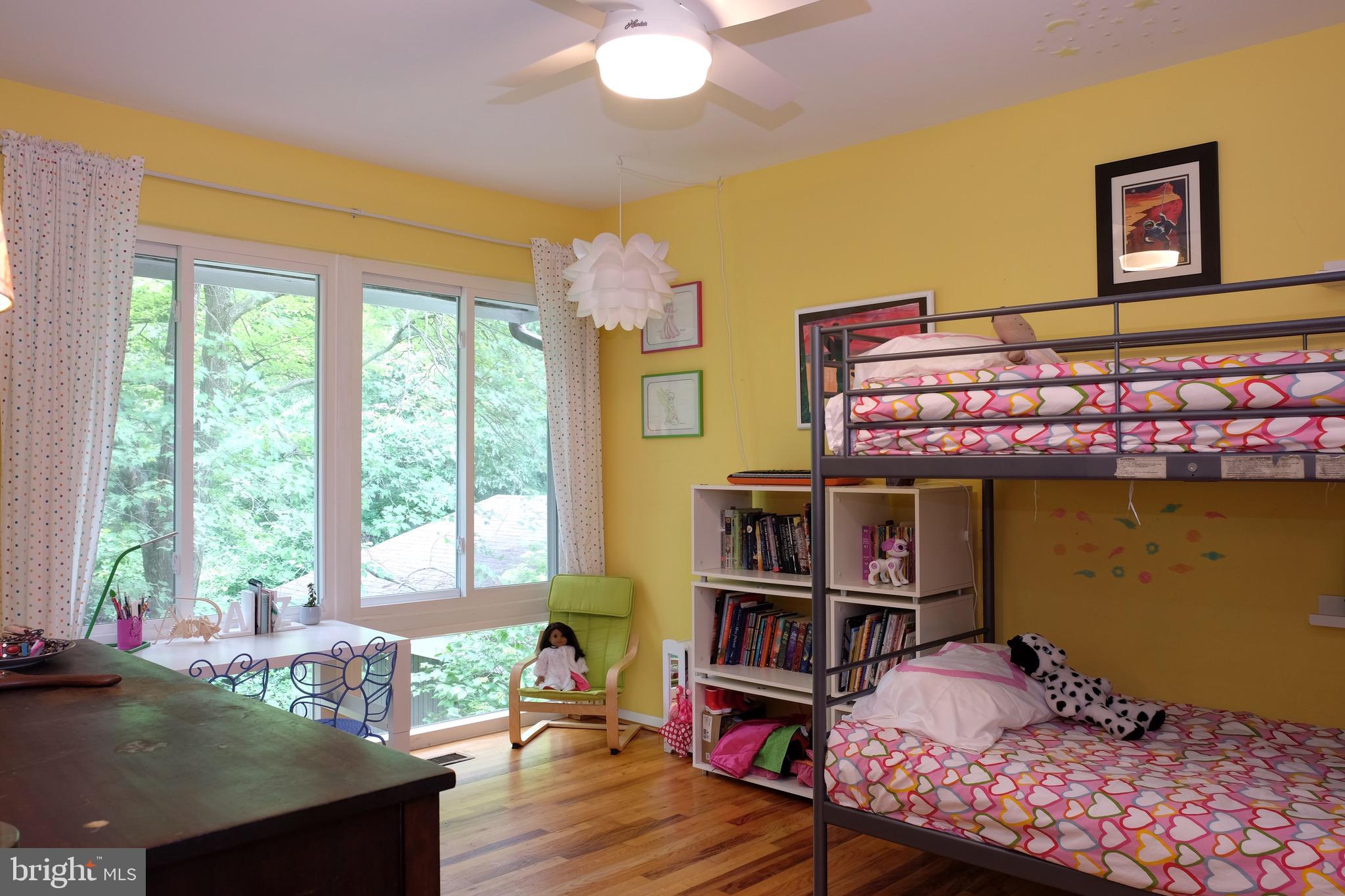 1761 Wainwright Drive Reston, VA 20190 - Photo 9 of 10 Gallery Image 9