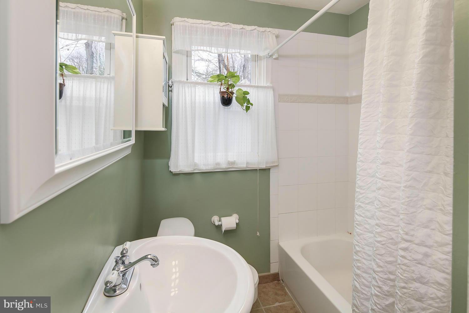 12401 Denley Road Silver Spring, MD 20906 - Photo 18 of 30 Bath