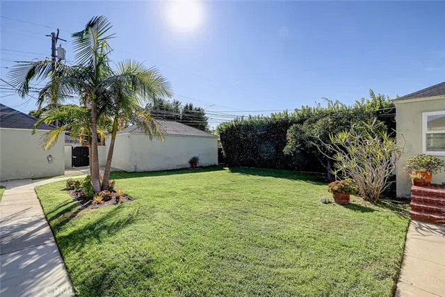 $1,299,000 | 1428 Ocean Park Boulevard, Santa Monica, CA 90405