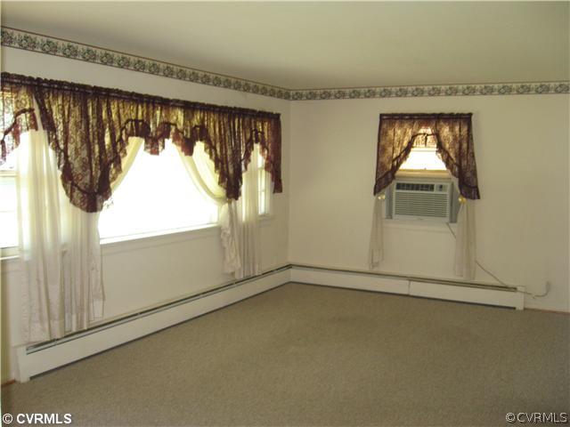 5602 Linda Road Sandston, VA 23150 - Photo 2 of 9 Living Room