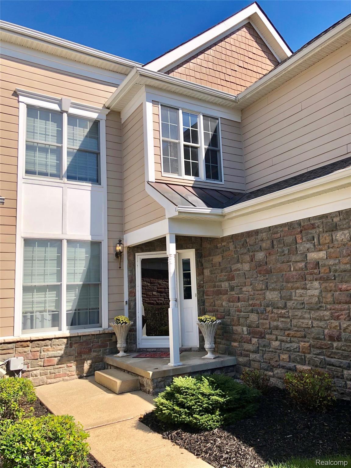 24872 Reeds Pointe Drive Novi, MI 48374 - Photo 1 of 36 IMG_3105.jpeg