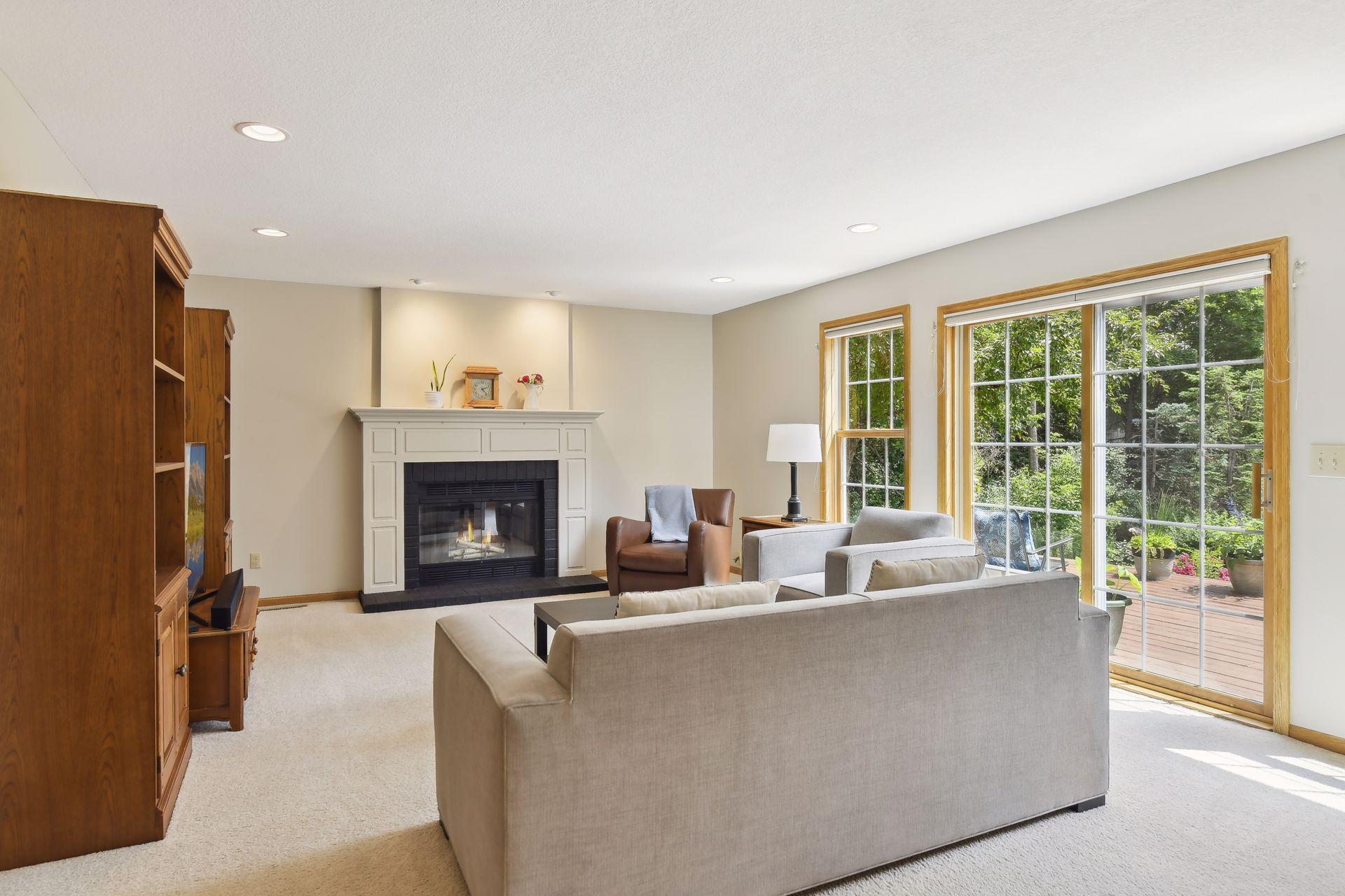 692 Oxford Road Eagan, MN 55123 - Photo 26 of 64 Gallery Image 26