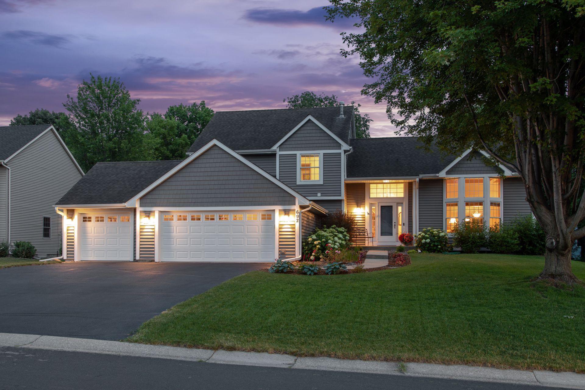 692 Oxford Road Eagan, MN 55123 - Photo 3 of 64 Gallery Image 3