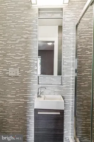 $2,400 | 3146 North Broad Street, Philadelphia, PA 19132