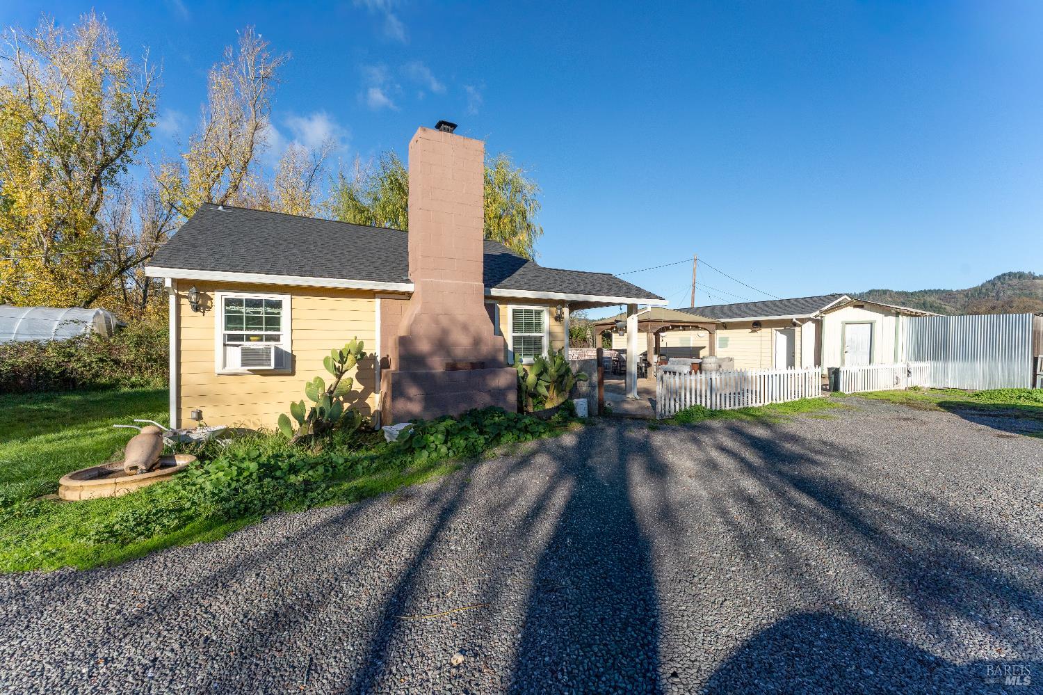 2580 Center Valley Road Willits, CA 95490 - Photo 14 of 43 a front view of a house with garden