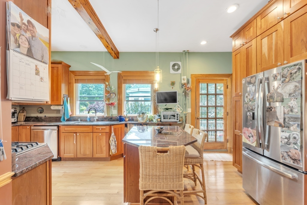 38 Spring Park Avenue Boston, MA 02130 - Photo 3 of 40