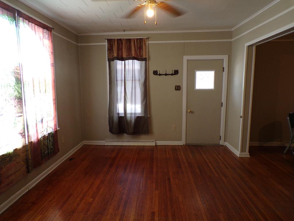 1106 Moore Street Huntingdon, PA 16652 - Photo 5 of 16 Gallery Image 5