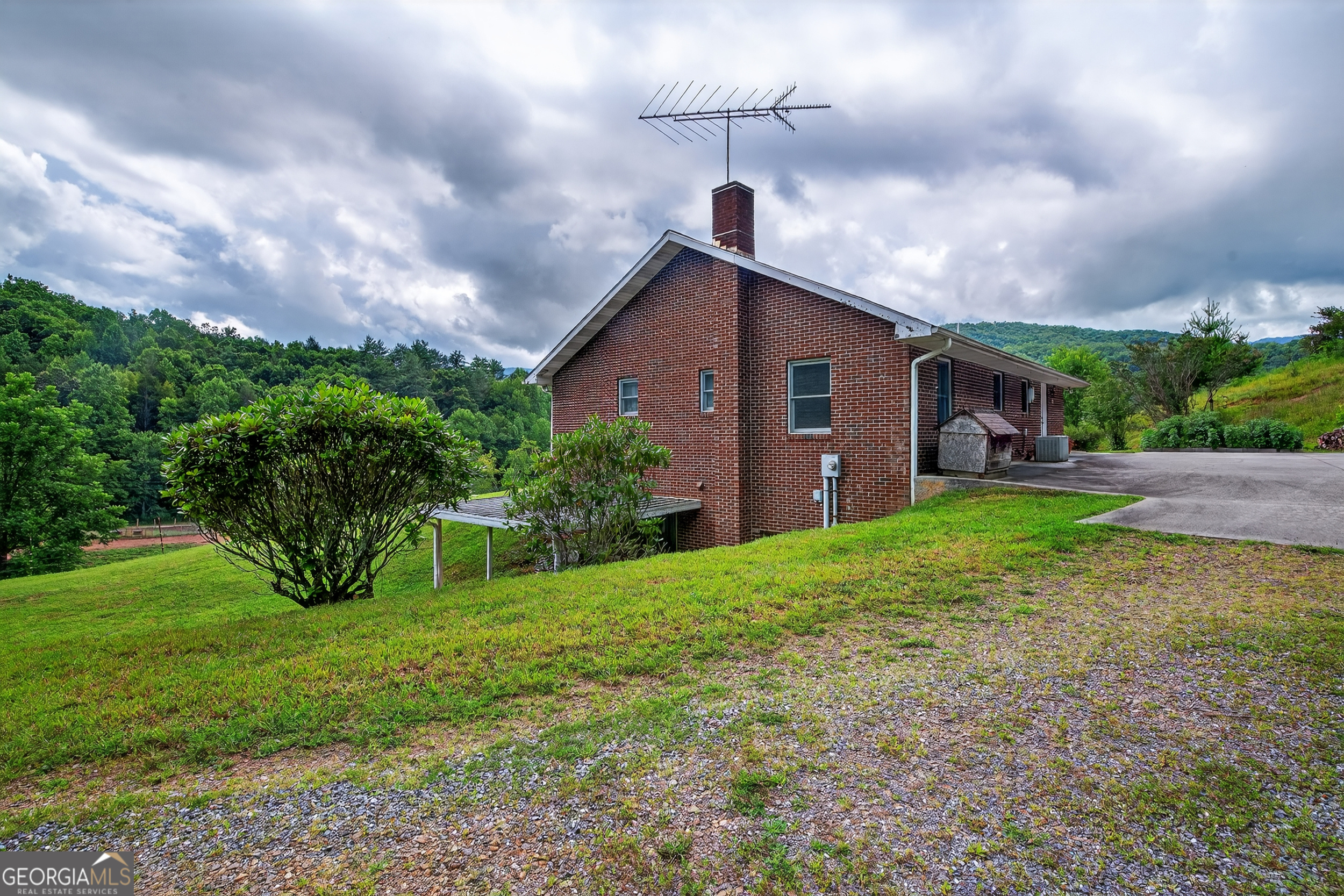 192 Dobson Mountain Road Franklin, NC 28734 - Photo 5 of 72