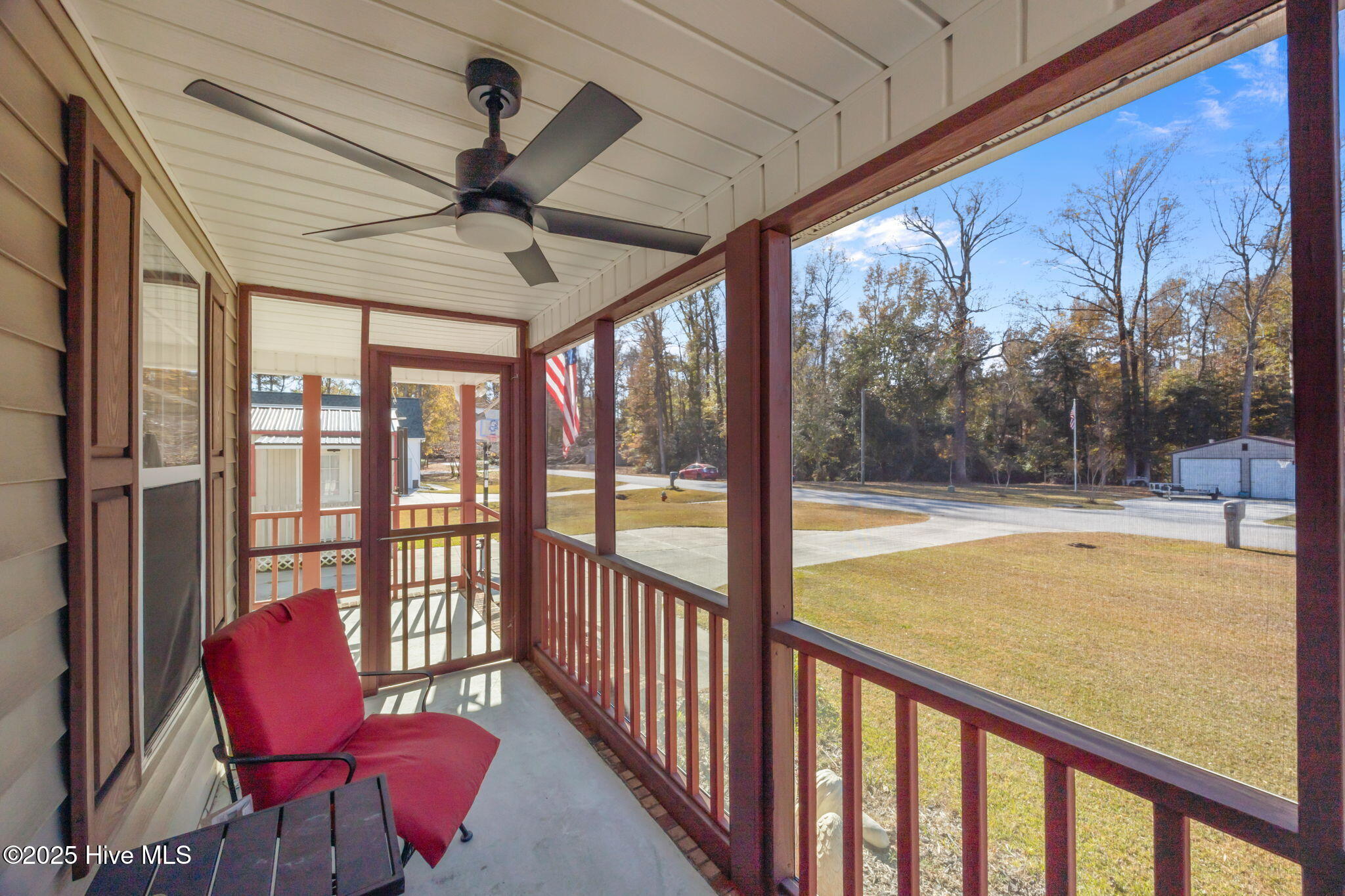 210 Stony Branch Road New Bern, NC 28562 - Photo 4 of 54 Front Screened Porch