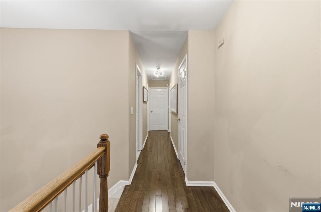 496 Shadow Mountain Road Mahwah, NJ 07430 - Photo 12 of 47