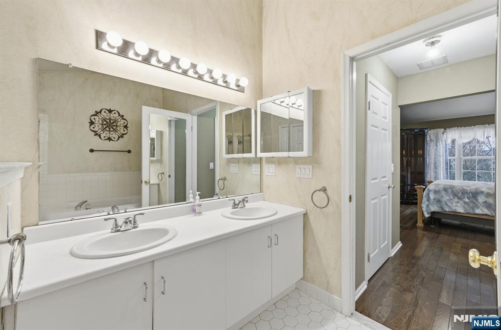 496 Shadow Mountain Road Mahwah, NJ 07430 - Photo 15 of 47