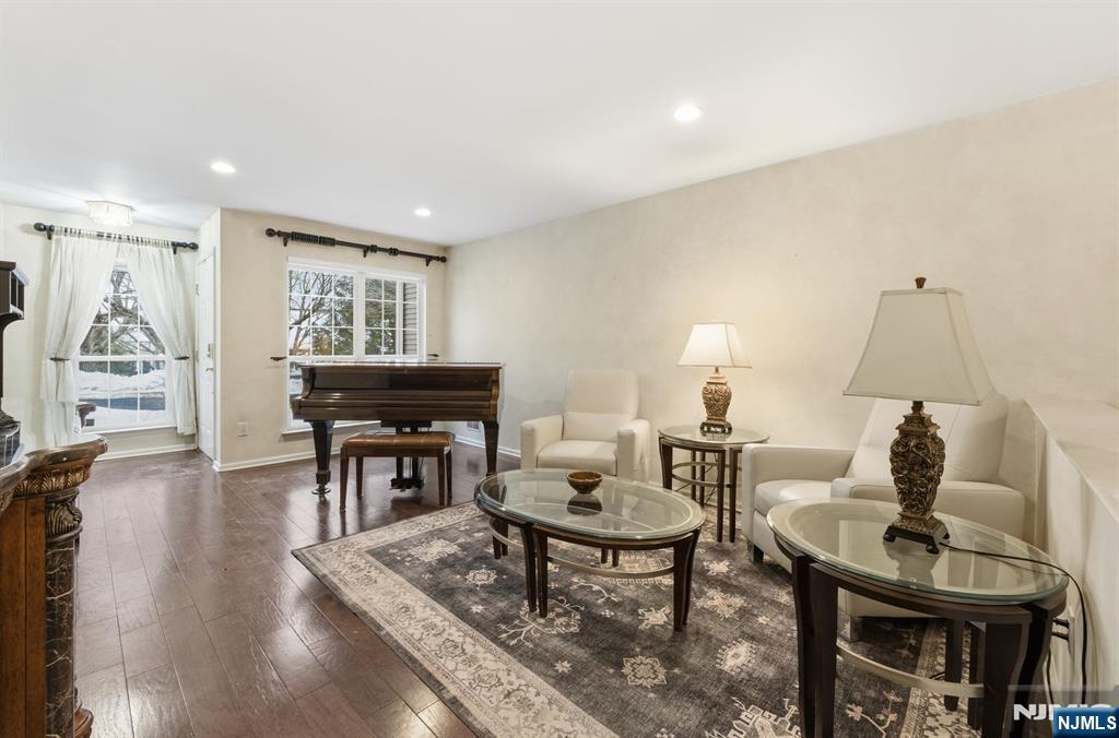 496 Shadow Mountain Road Mahwah, NJ 07430 - Photo 2 of 47