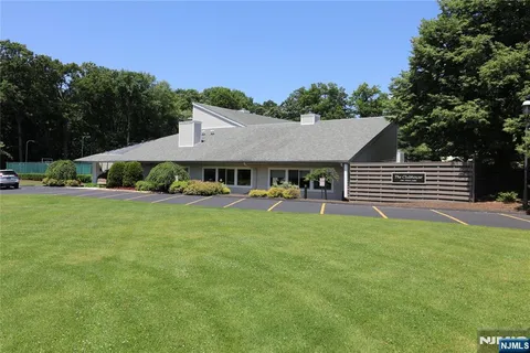 $849,000 | 496 Shadow Mountain Road, Mahwah, NJ 07430