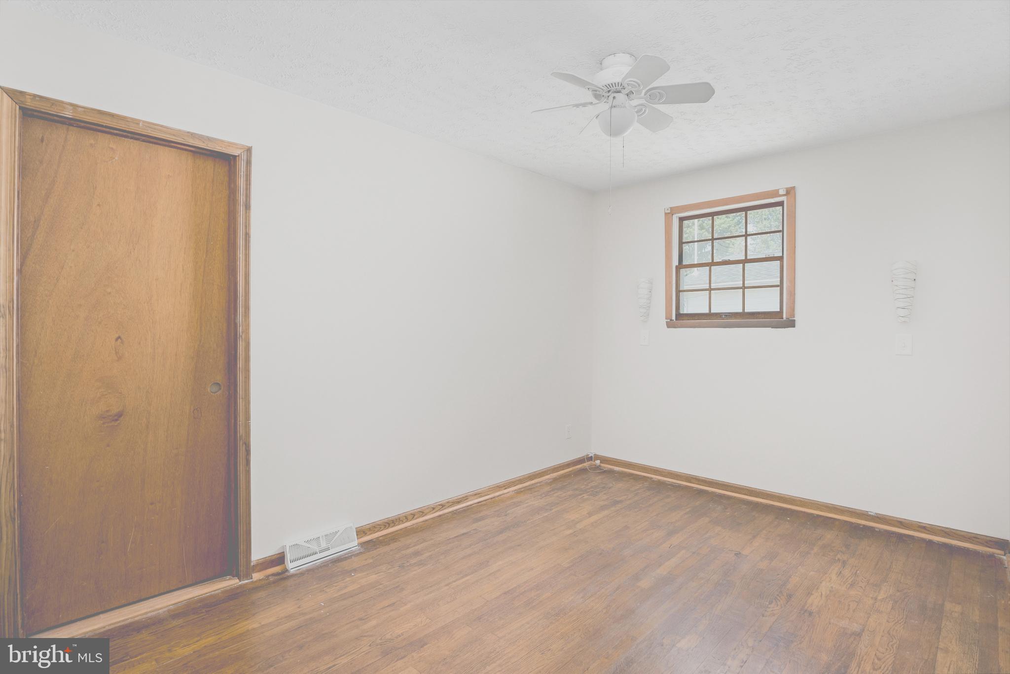 12 Peach Road Elkton, MD 21921 - Photo 8 of 18 BEDROOM #1