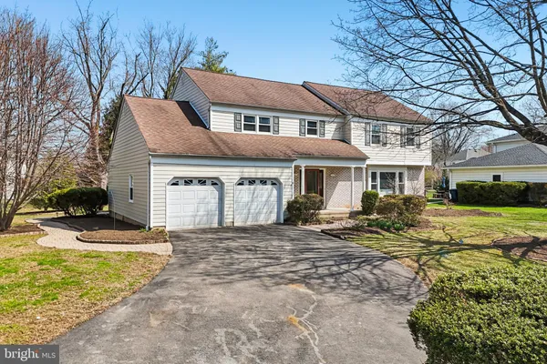 $760,000 | 8 Woodbury Lane, Lawrenceville, NJ 08648