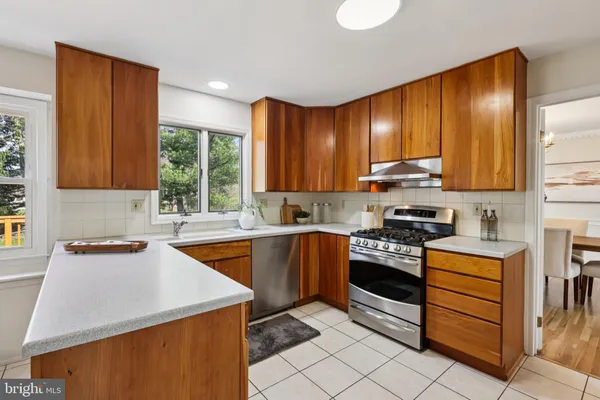 $760,000 | 8 Woodbury Lane, Lawrenceville, NJ 08648