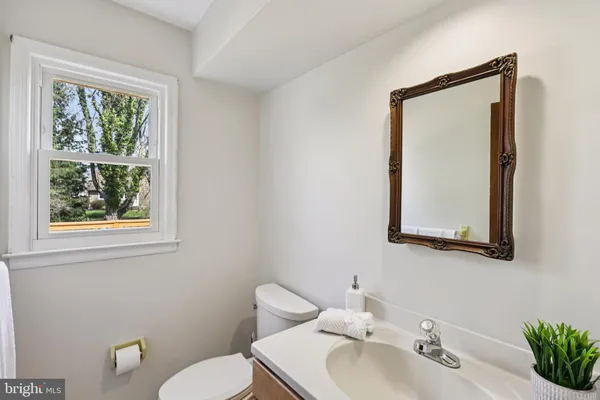 $760,000 | 8 Woodbury Lane, Lawrenceville, NJ 08648