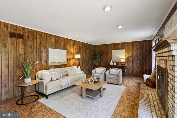 $760,000 | 8 Woodbury Lane, Lawrenceville, NJ 08648