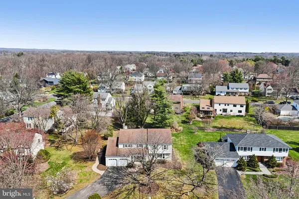$760,000 | 8 Woodbury Lane, Lawrenceville, NJ 08648