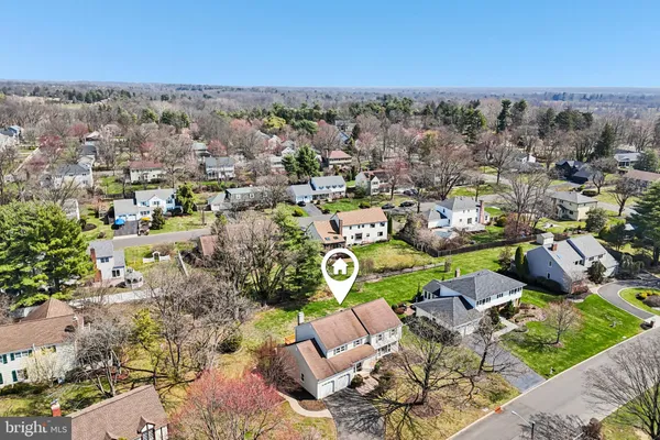 $760,000 | 8 Woodbury Lane, Lawrenceville, NJ 08648