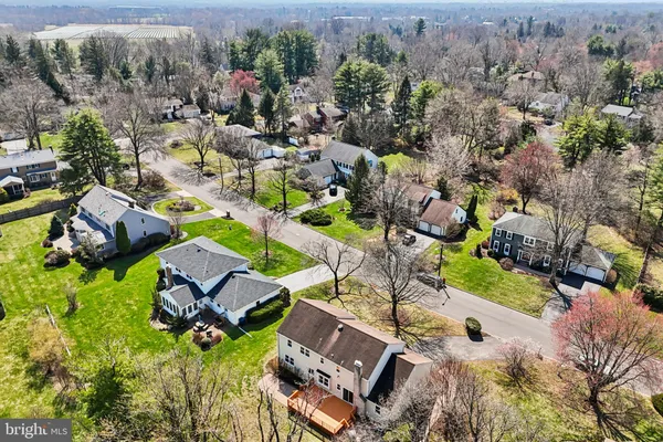 $760,000 | 8 Woodbury Lane, Lawrenceville, NJ 08648