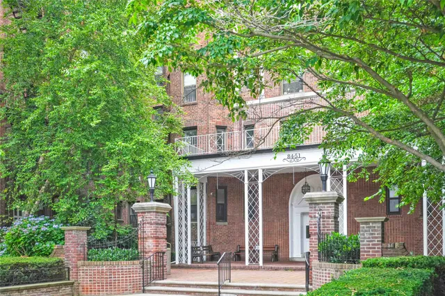 $275,000 | 84-51 Beverly Road, Unit 5P | Kew Gardens