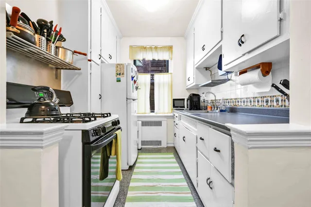 $275,000 | 84-51 Beverly Road, Unit 5P | Kew Gardens