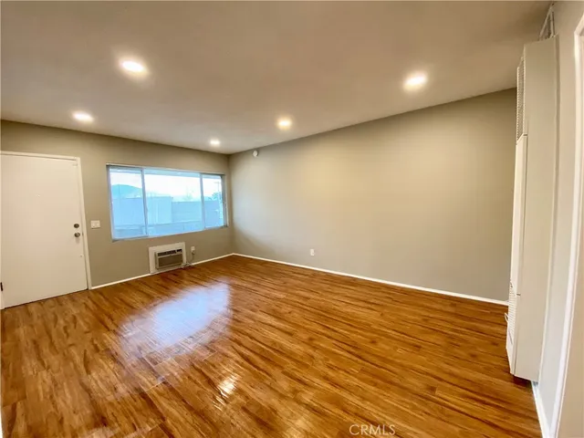 $1,995 | 3335 Triangle Place, Unit 6, Glendale, CA 91208