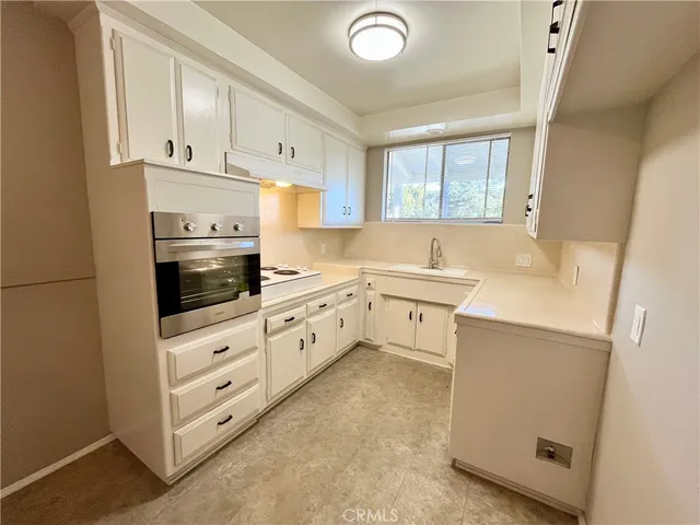 $1,995 | 3335 Triangle Place, Unit 6, Glendale, CA 91208