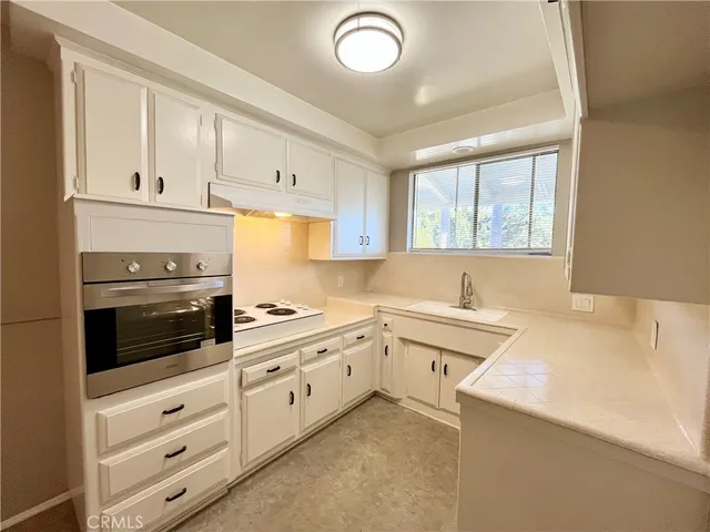 $1,995 | 3335 Triangle Place, Unit 6, Glendale, CA 91208