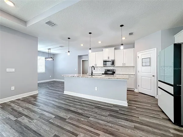 $5,495 | 17535 Cantarina Cove, Lakewood Ranch, FL 34211