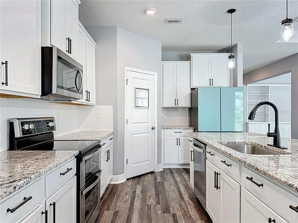 $5,495 | 17535 Cantarina Cove, Lakewood Ranch, FL 34211