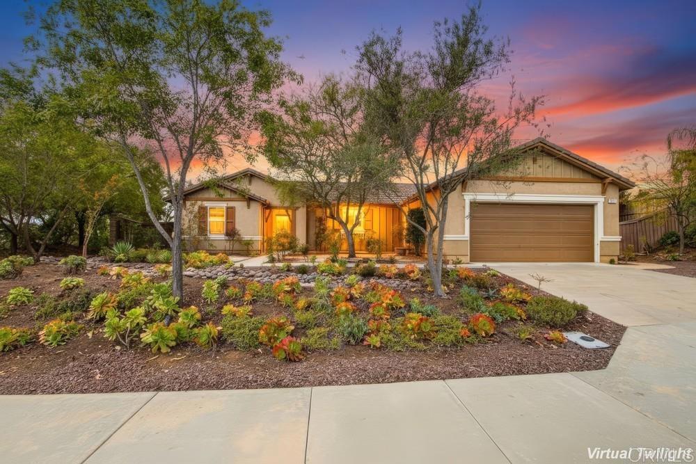 352 Tom McGuinness Jr Circle Fallbrook, CA 92028 - Photo 2 of 65