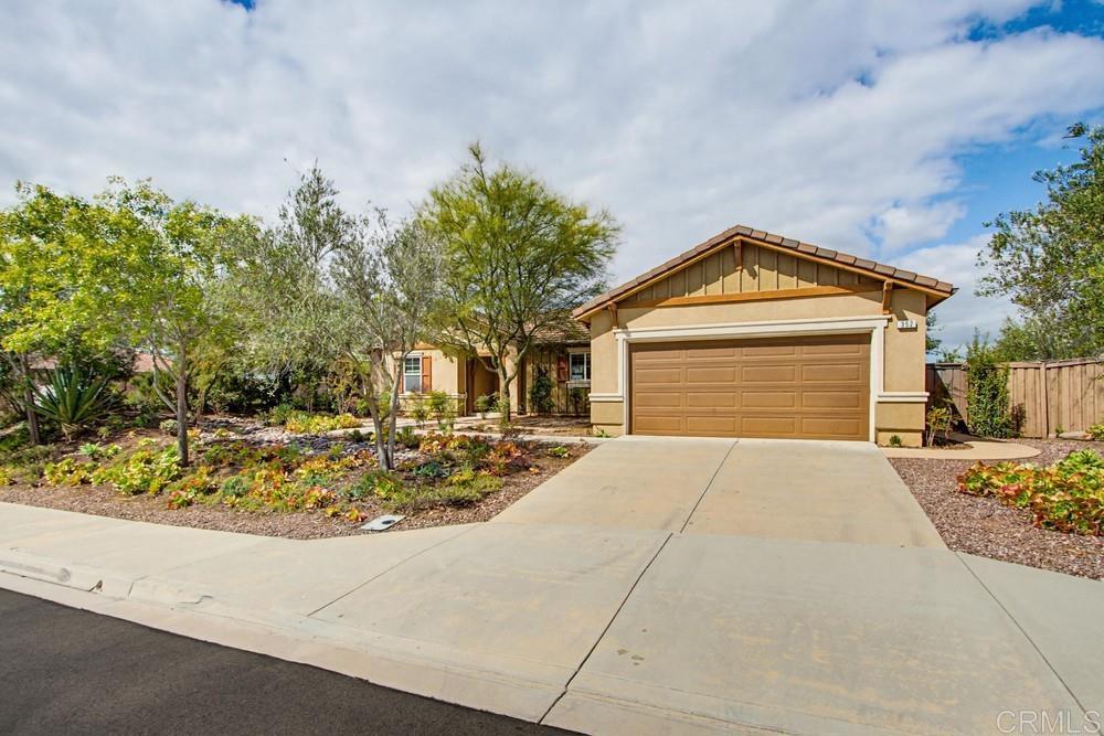 352 Tom McGuinness Jr Circle Fallbrook, CA 92028 - Photo 5 of 65