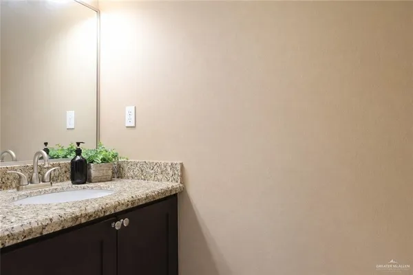 $1,200 | 1204 East Daffodil Avenue, McAllen, TX 78501