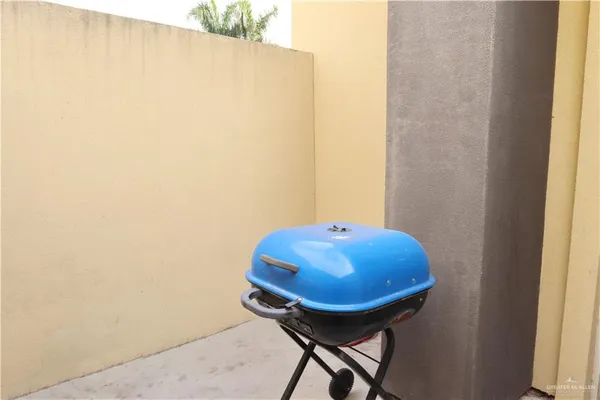 $1,200 | 1204 East Daffodil Avenue, McAllen, TX 78501