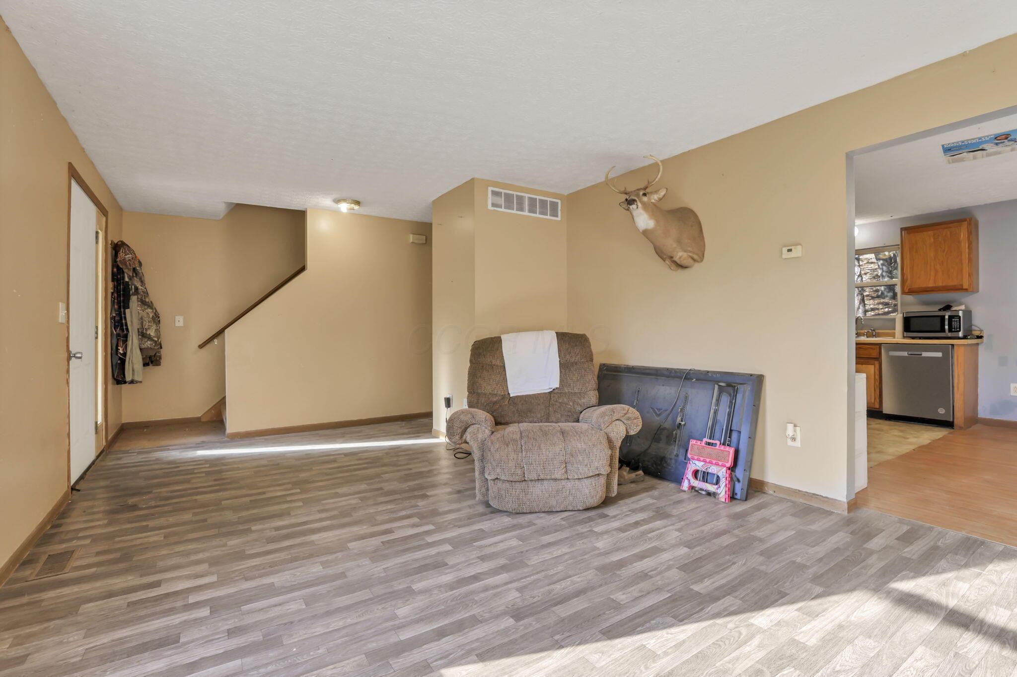 12470 Houdeshell Road Newark, OH 43055 - Photo 6 of 37 13-web-or-mls-011A8291