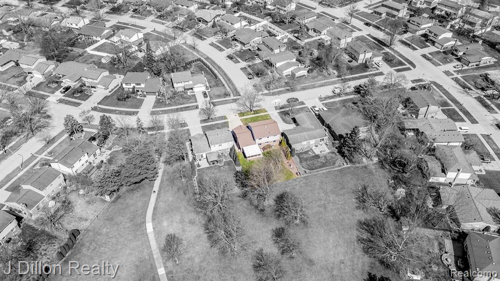 42807 Saxony Road Canton, MI 48187 - Photo 7 of 55